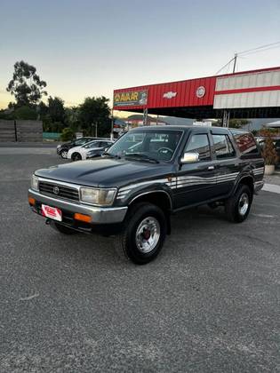 TOYOTA HILUX SW4 2.8 4X4 8V DIESEL 4P MANUAL